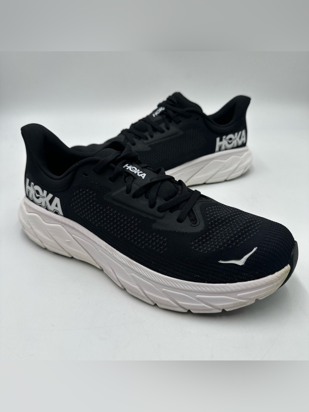 HOKA ONE ONE Arahi 7 Men’s Size 10D Black White Running Shoes 1147850 BWHT EUC